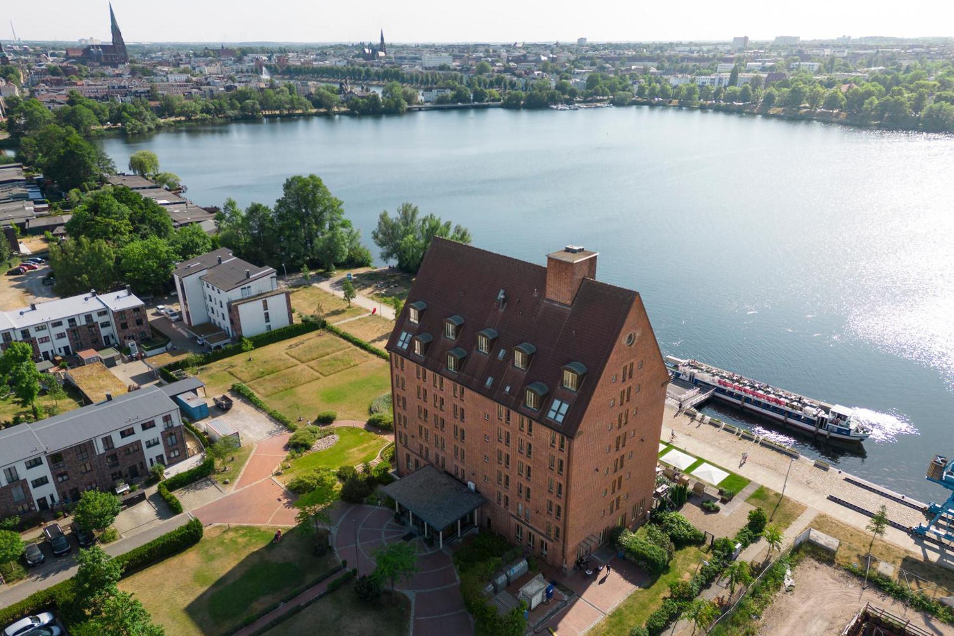 Hotel Speicher Am Ziegelsee Schwerin  Bagian luar foto