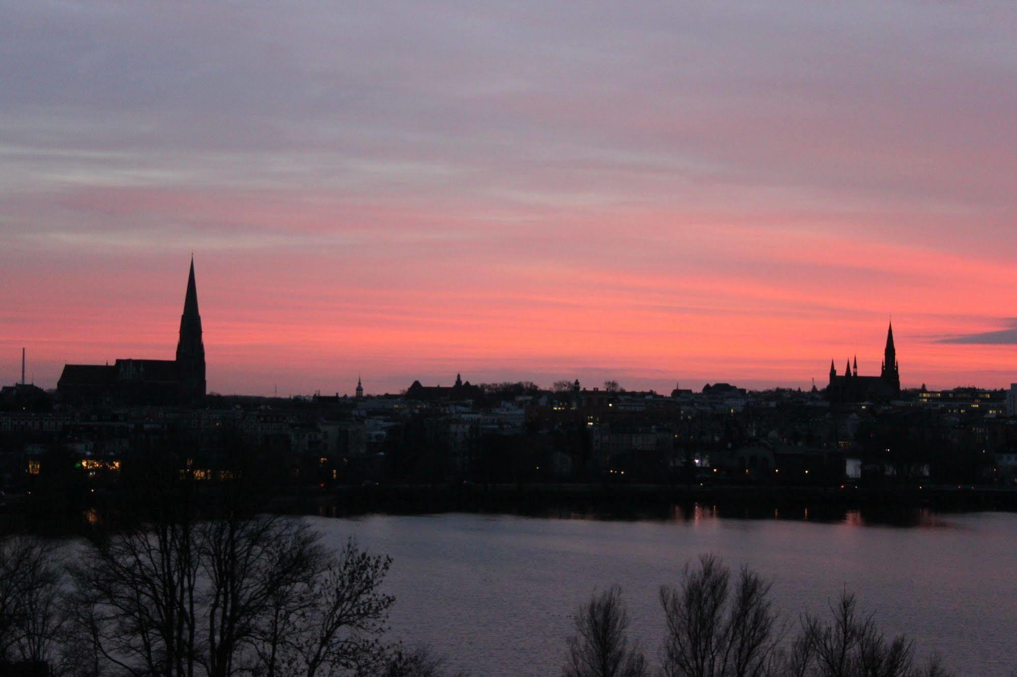 Hotel Speicher Am Ziegelsee Schwerin  Bagian luar foto